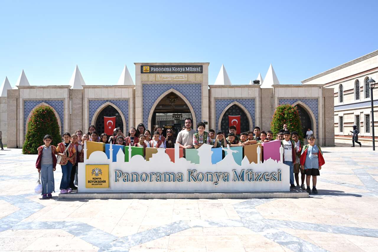 Şehrin Kalbinde Yolculuk başladı! 3 bin çocuk Konya'yı adım adım keşfetti 3